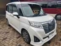Sample 14 – Roomy car