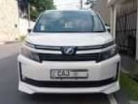 Sample 10 – Voxy car