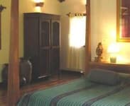 Sample 3 – Four poster