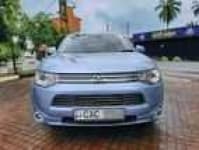 Sample 24 – Outlander car