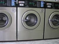 Sample 6 – Laundromat