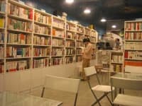 Sample 6 – Bookshop