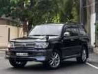 Sample 22 – Land cruiser sahara car