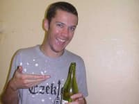 Sample 2 – Wine bottle
