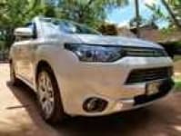 Sample 12 – Outlander car