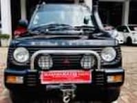 Sample 19 – Pajero car