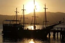 Sample 1 – Pirate ship