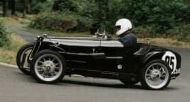 Sample 2 – Racer