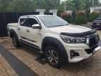 Sample 13 – Hilux car