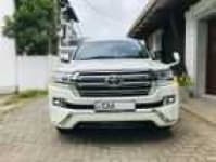 Land cruiser sahara car image dataset preview