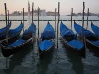 Sample 1 – Gondola