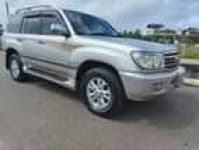 Sample 21 – Land cruiser sahara car